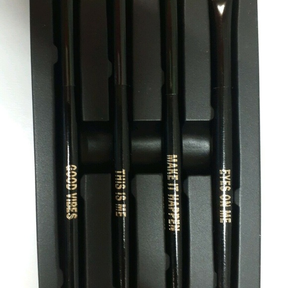 Mollie Jacobs All Eyes On Me 4-piece Eye Brush Set - Picture 4 of 5